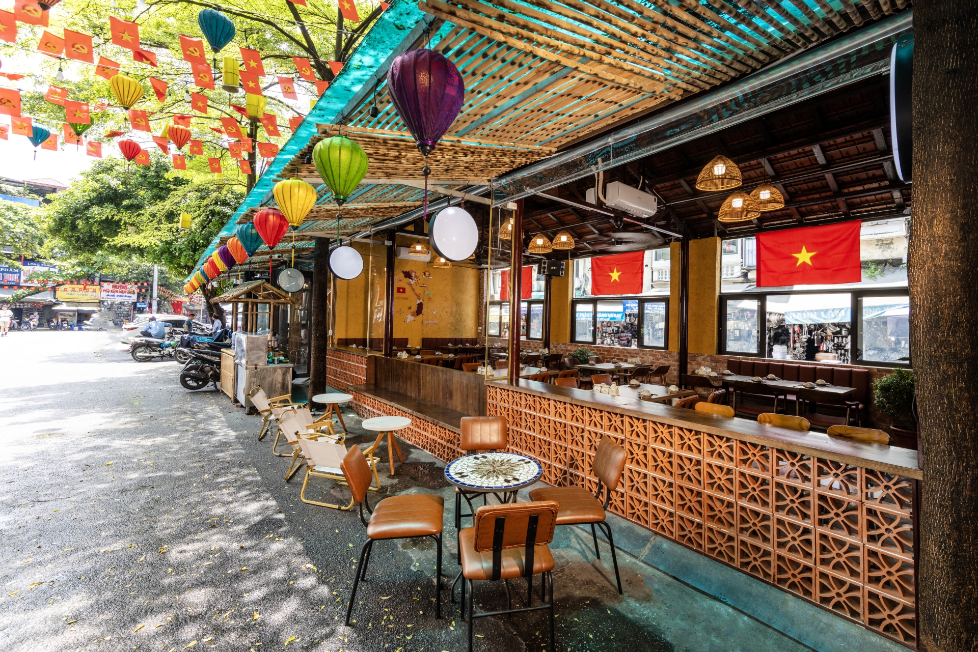 Không gian nhà hàng Ẩm thực Đồng Xuân